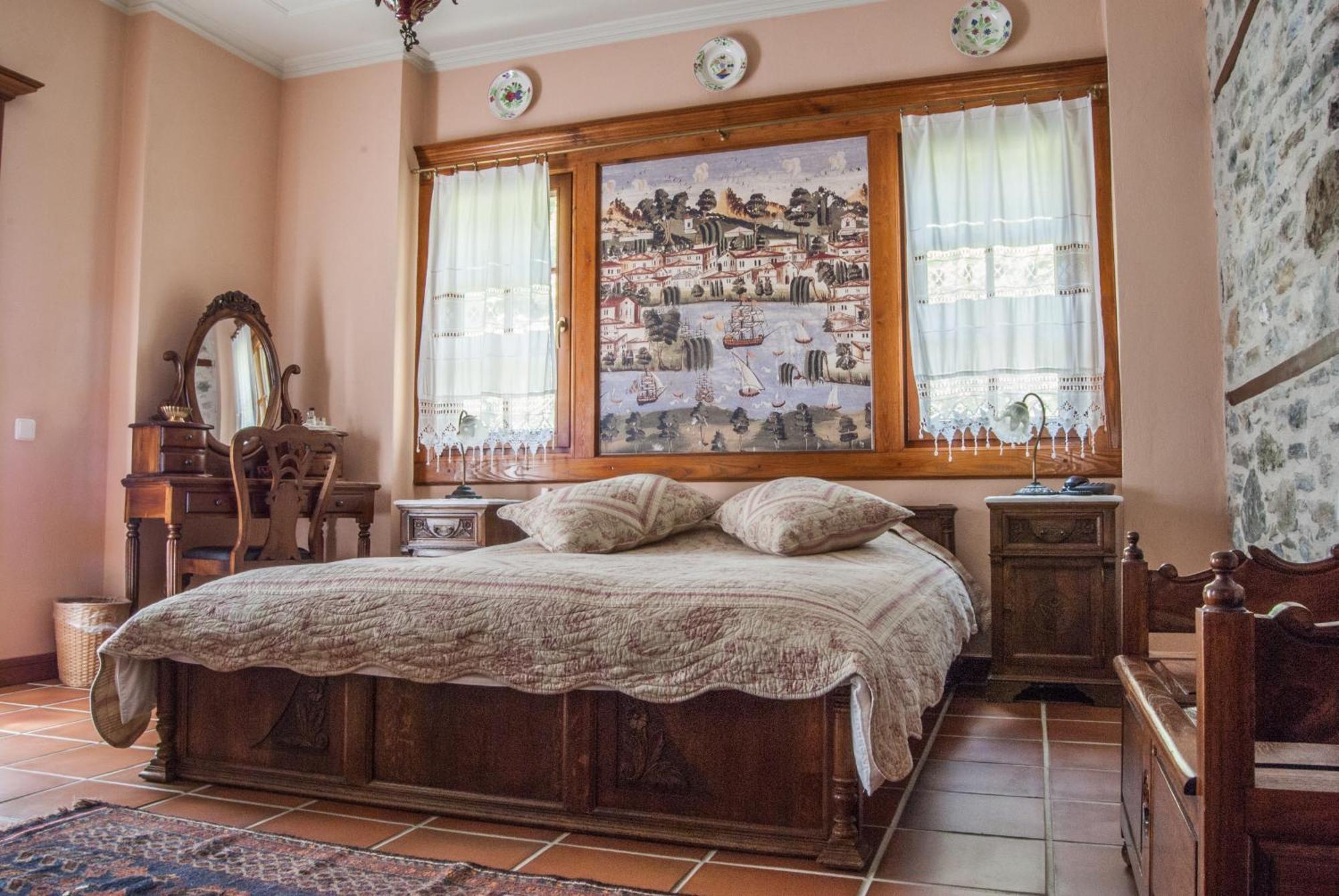 Viraggas Traditional Hotel Vrástama Room photo