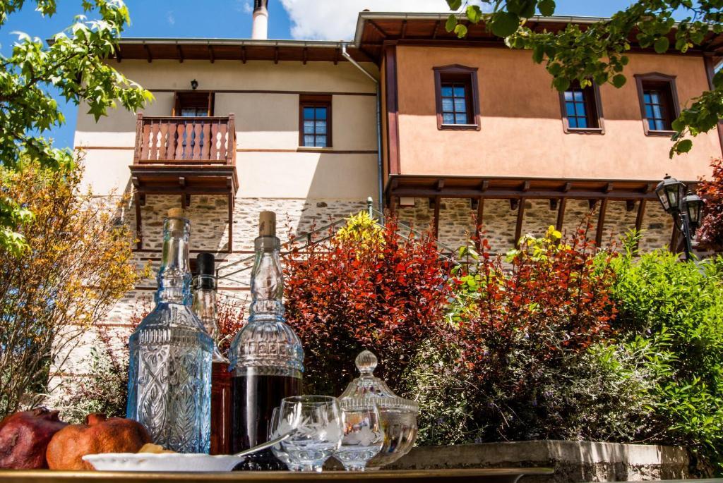 Viraggas Traditional Hotel Vrástama Exterior photo
